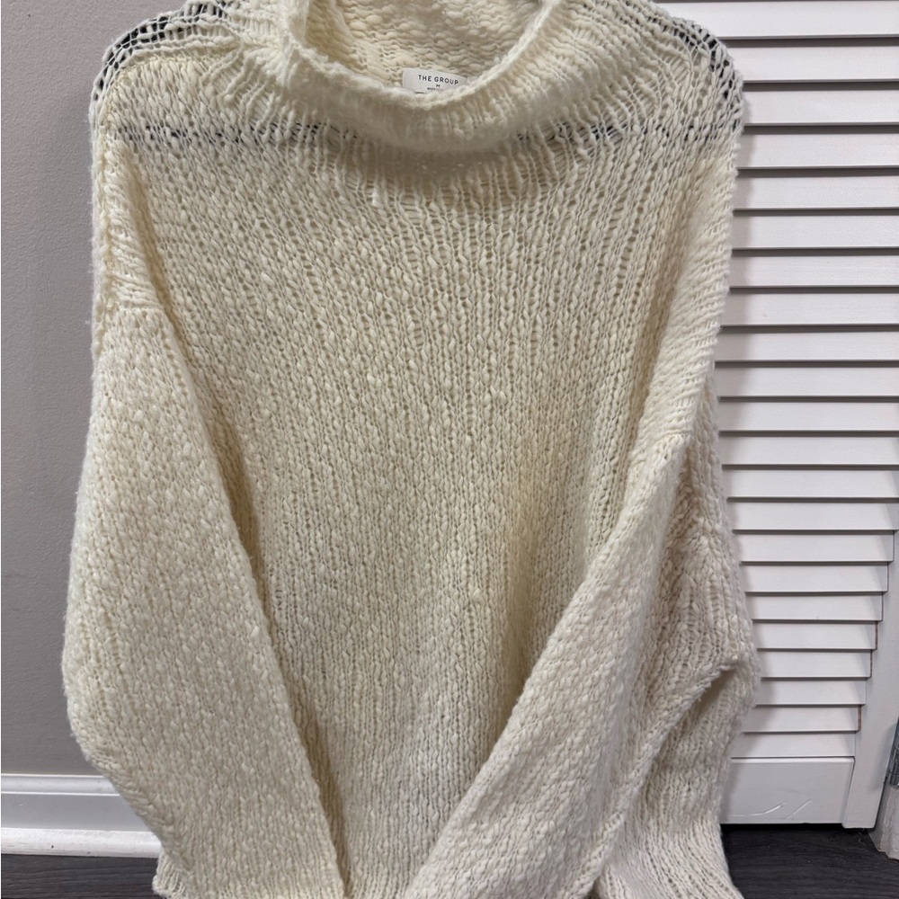 Aritzia Cozy Cream Sweater sz M